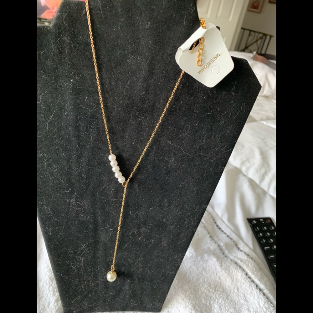 Gold Tone woman’s necklace NEW **4 for $ 25.00**